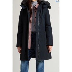 Navy Woolrich Bow Bridge Parka in Ramar Cloth with detachable Faux Fur hood